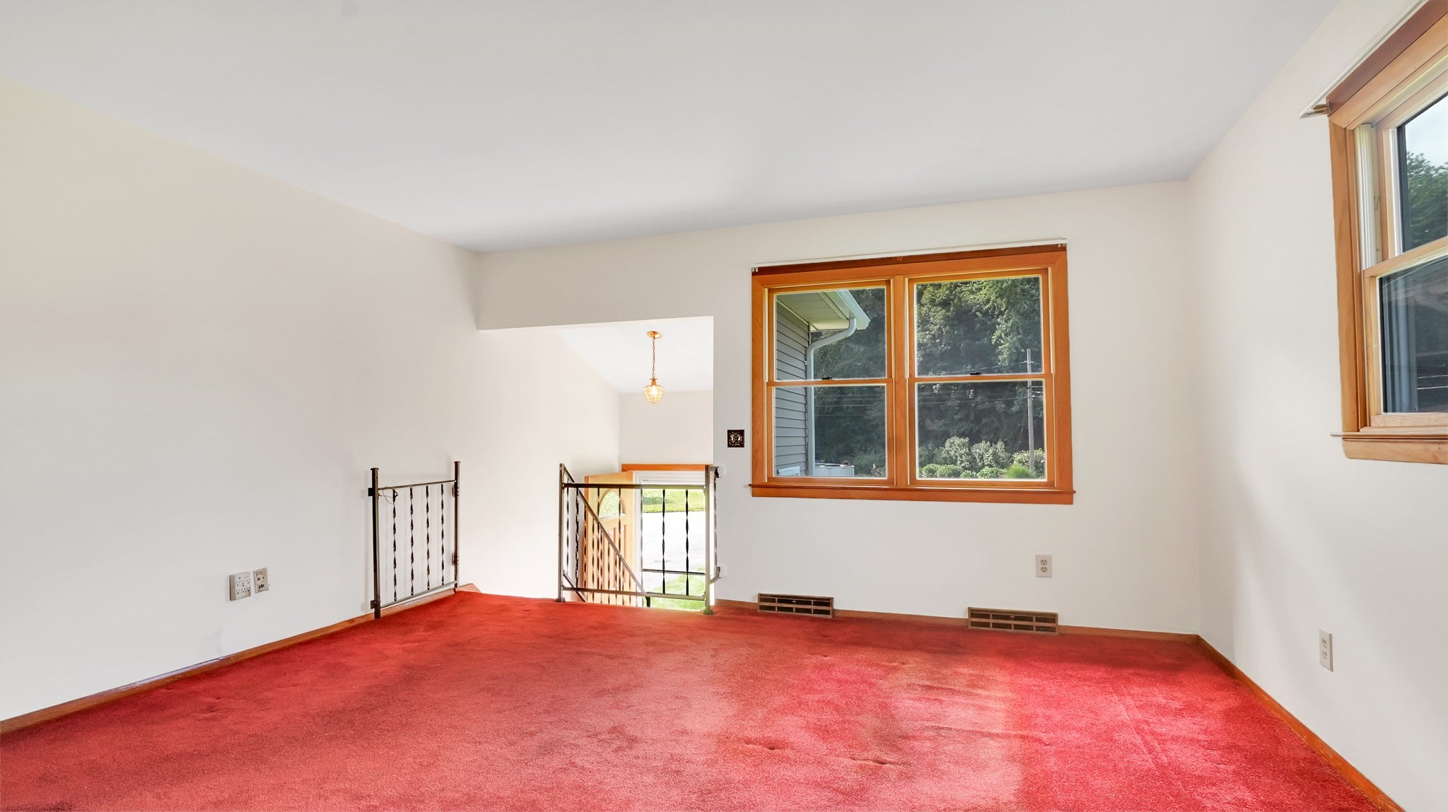 115 Clover Rd. Property Photo 5