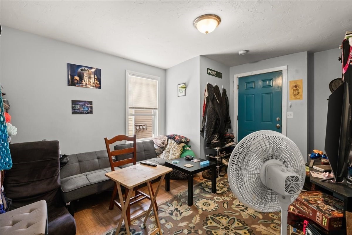 64 Oak St Property Photo 24