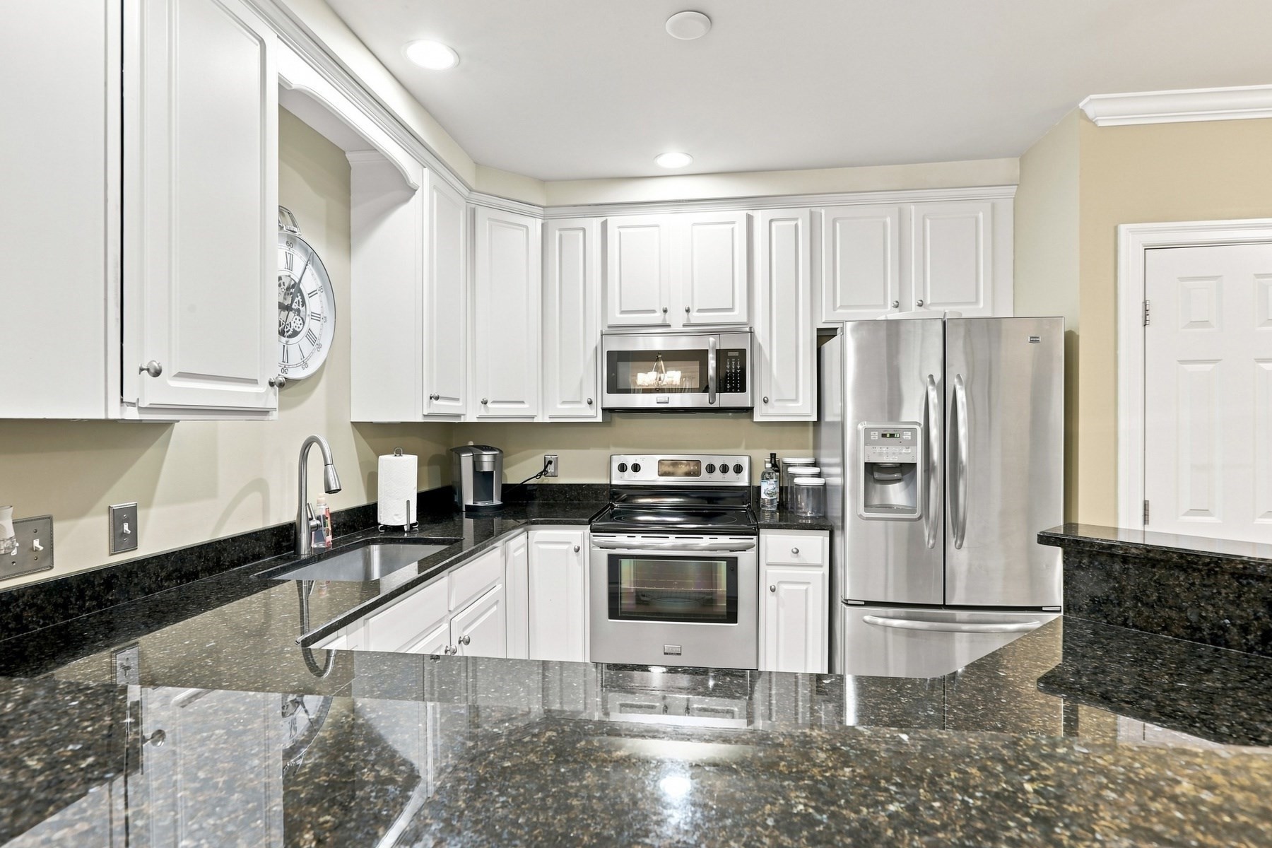 180 Chickering Rd # 302c Property Photo 13