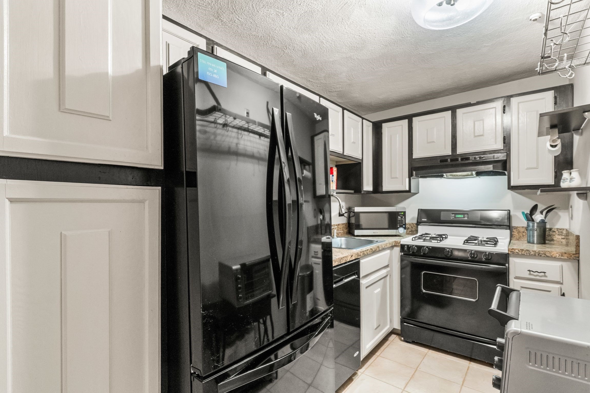 10 Karen Cir # 14 Property Photo 13