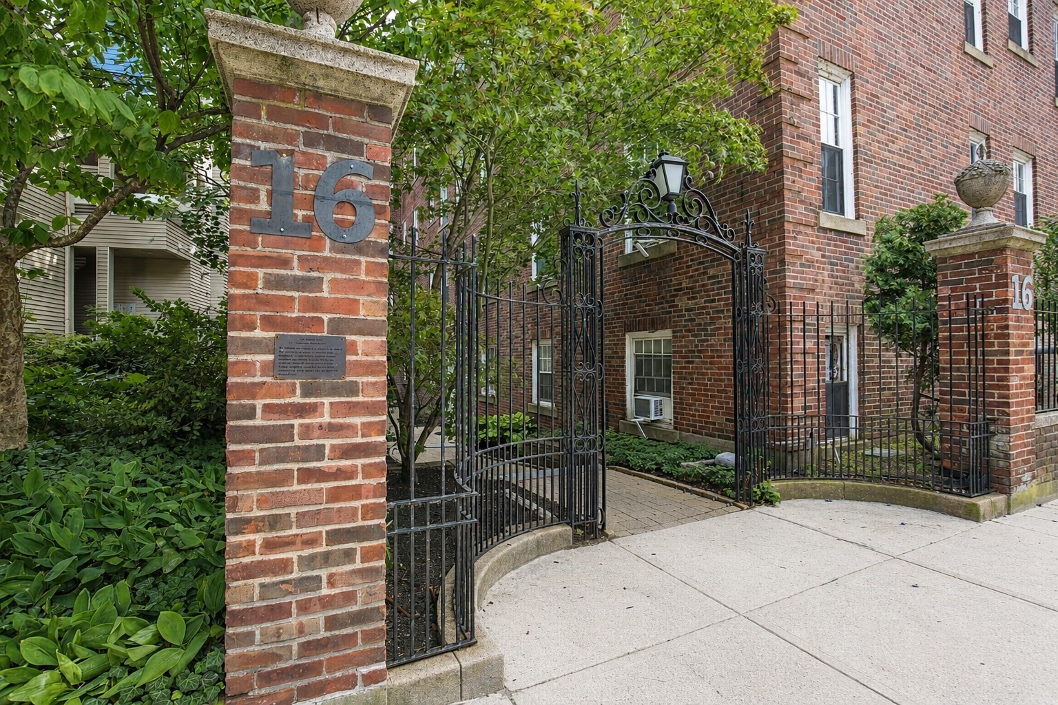 16 Chauncy St # B Property Photo 10