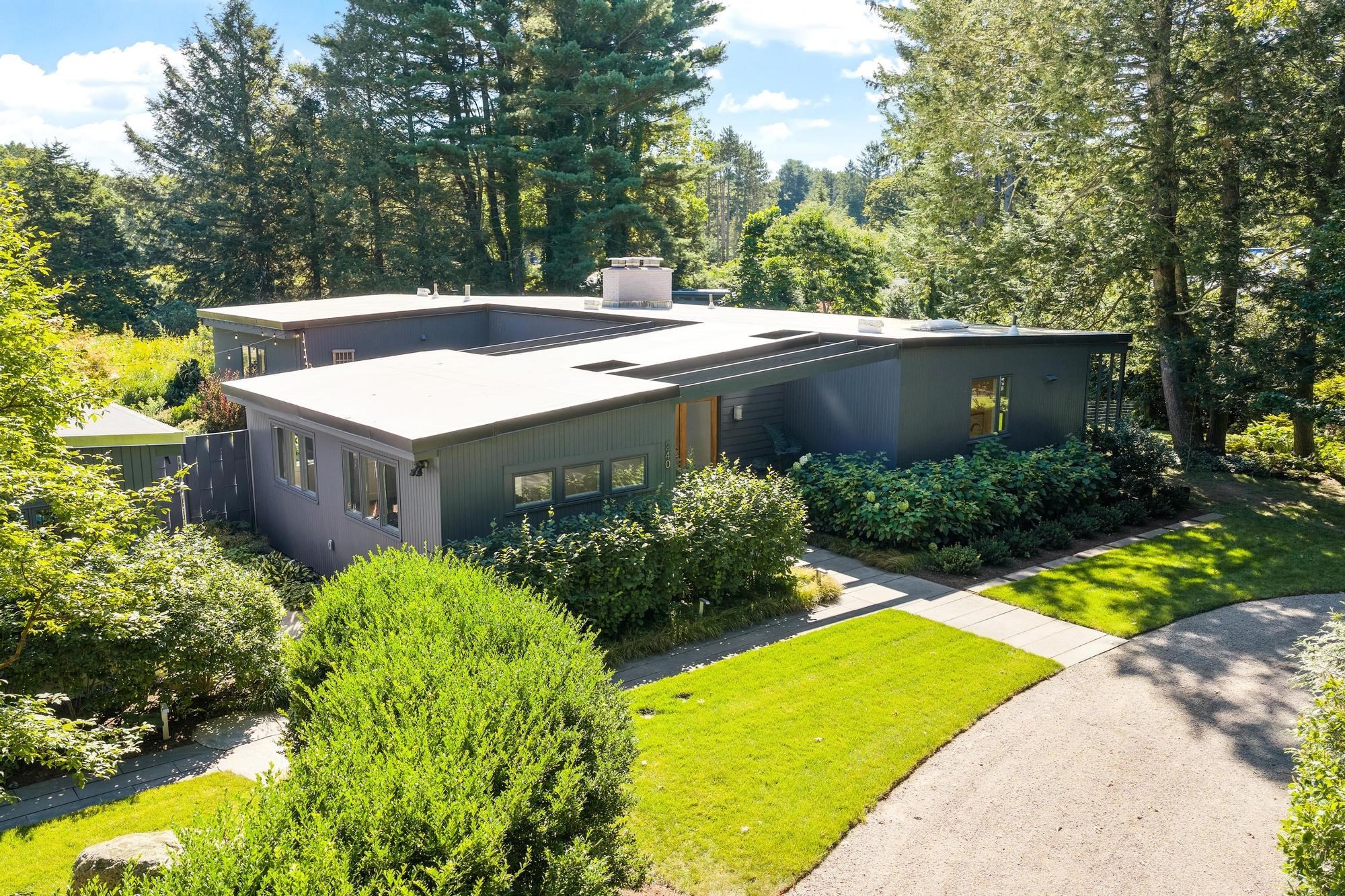 240 Concord Rd Property Photo 1