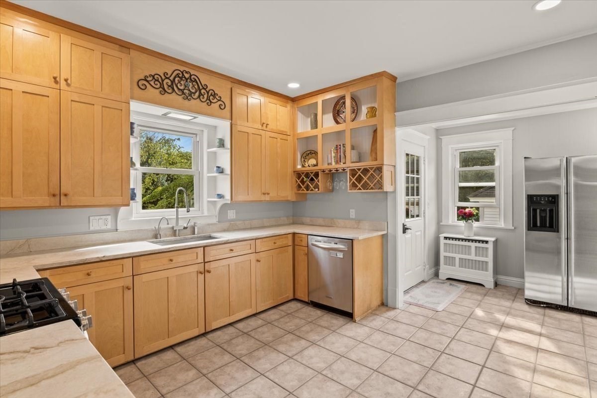 20 Whitney Street Property Photo 10