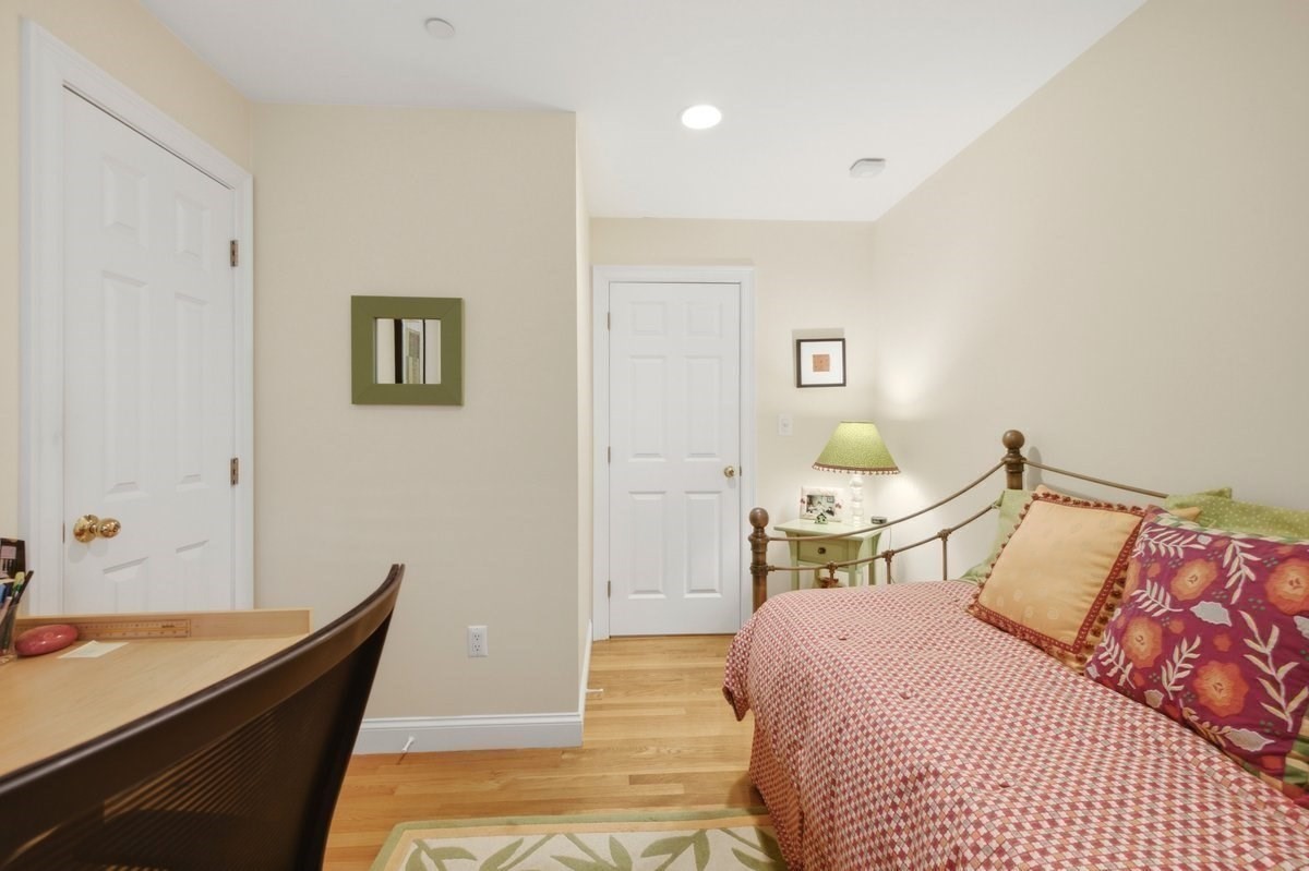 923 Lagrange St # 923 Property Photo 25