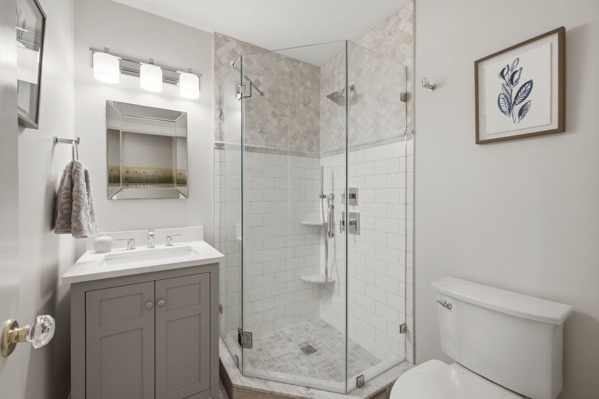 923 Lagrange St # 923 Property Photo 27