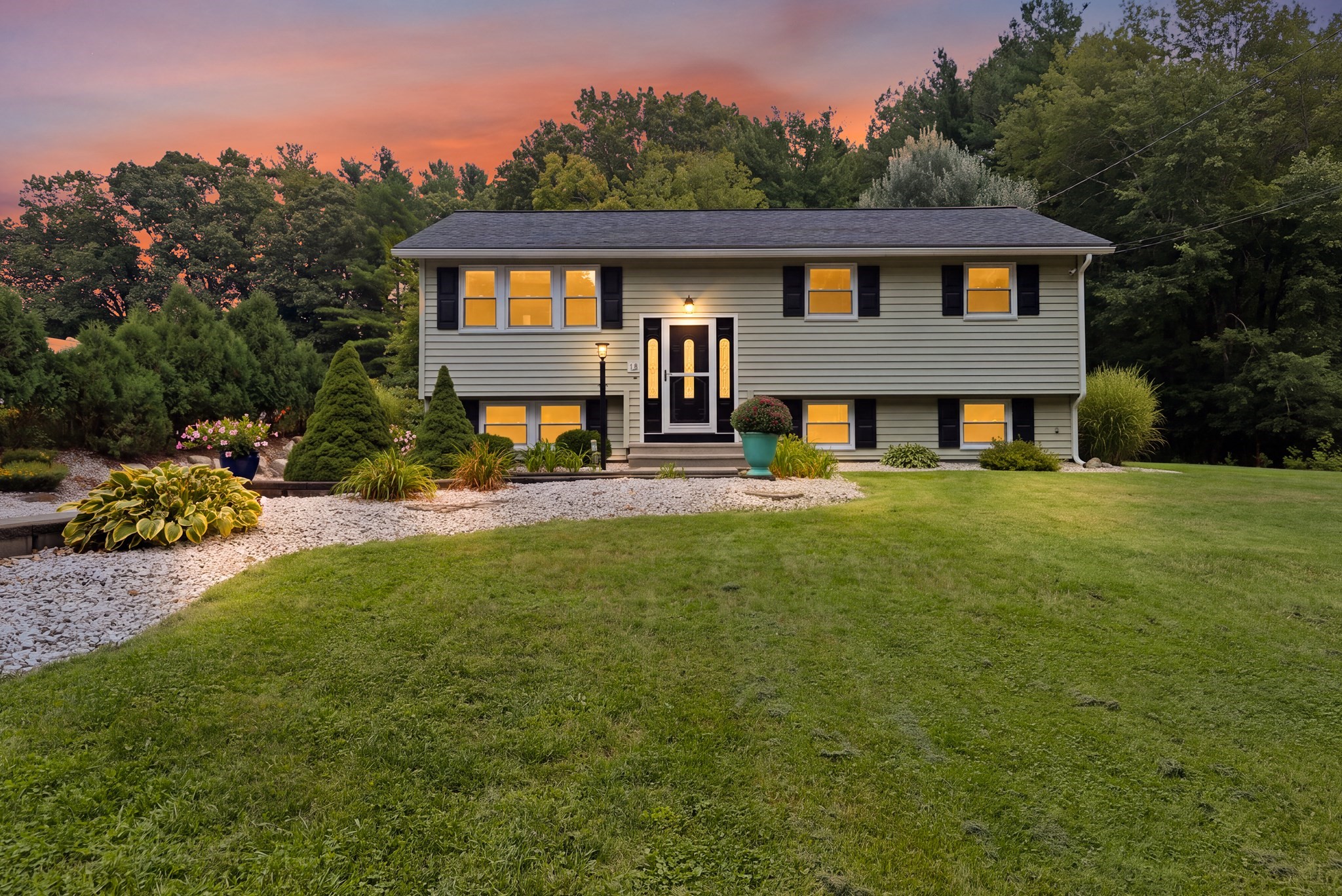 24 Sleigh Rd