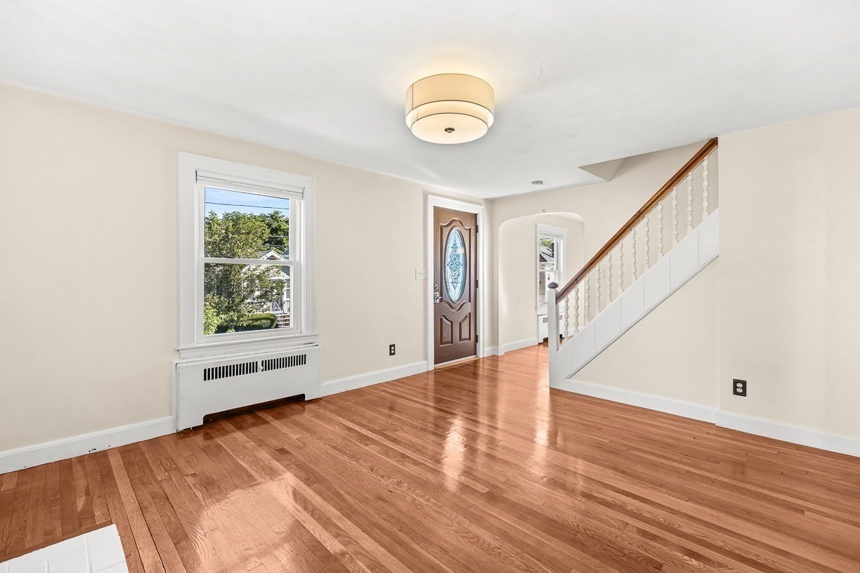 22 Glen Rock Ave Property Photo 5