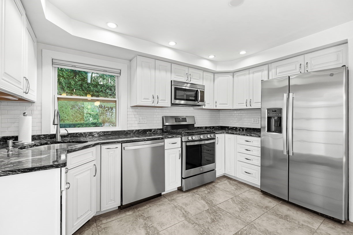 22 Glen Rock Ave Property Photo 10