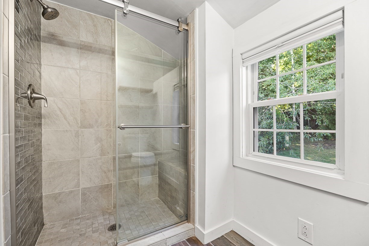 22 Glen Rock Ave Property Photo 25
