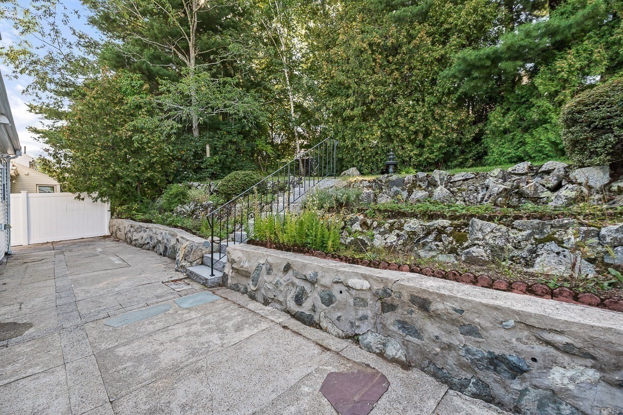 22 Glen Rock Ave Property Photo 27