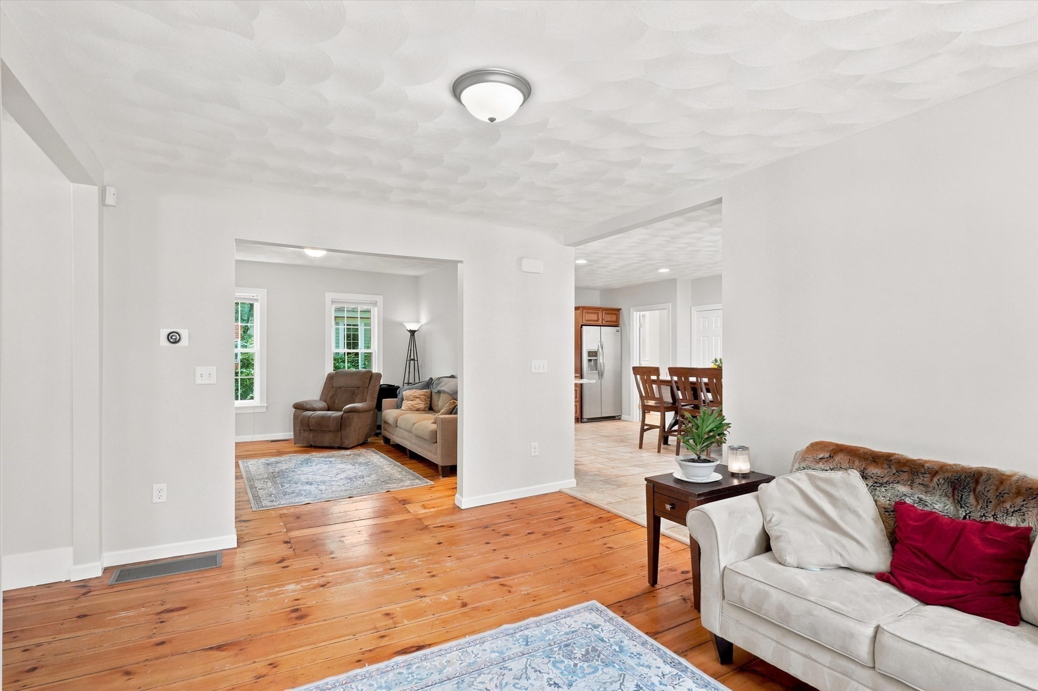 998 Boston Rd Property Photo 10