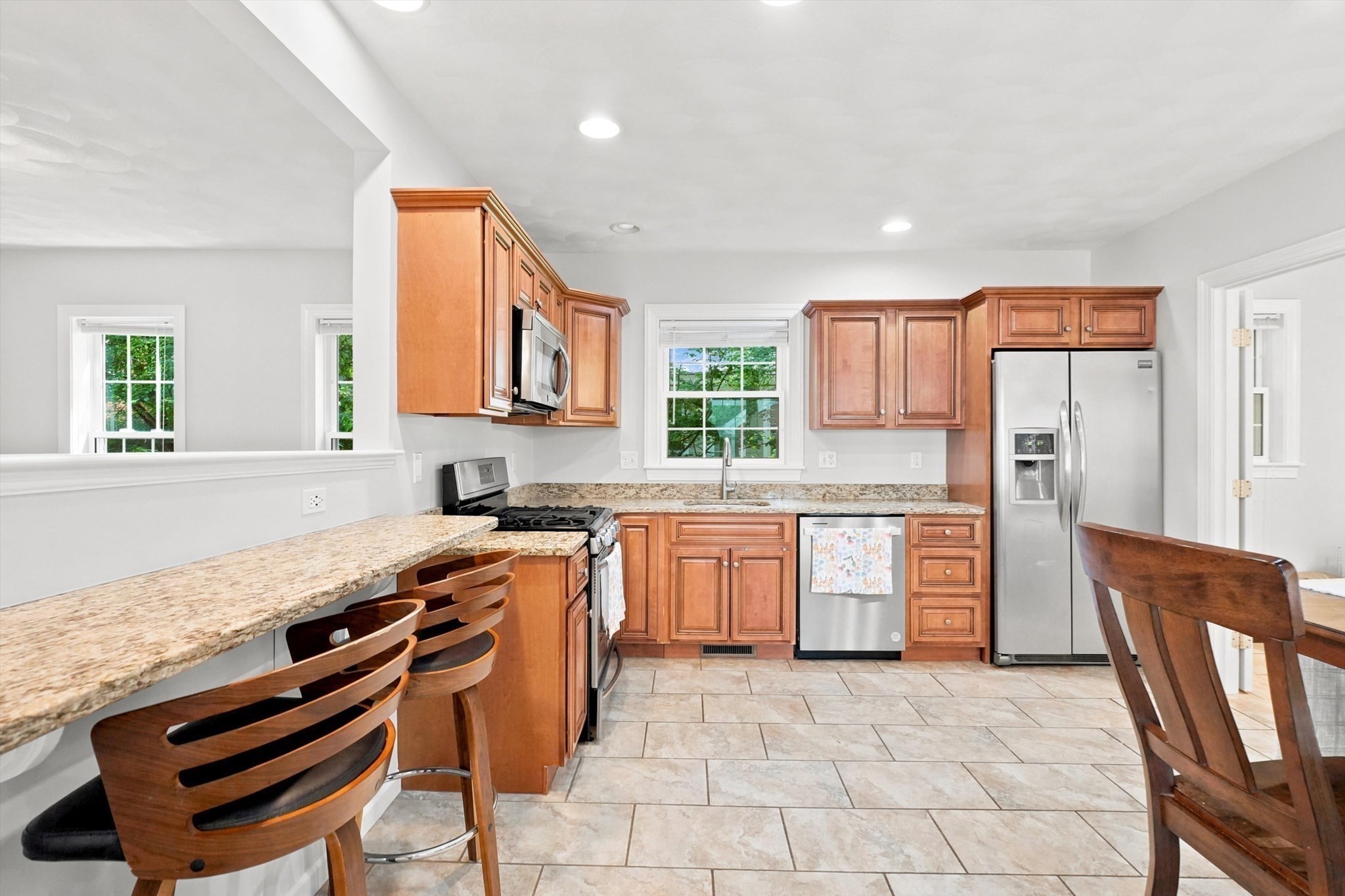 998 Boston Rd Property Photo 15