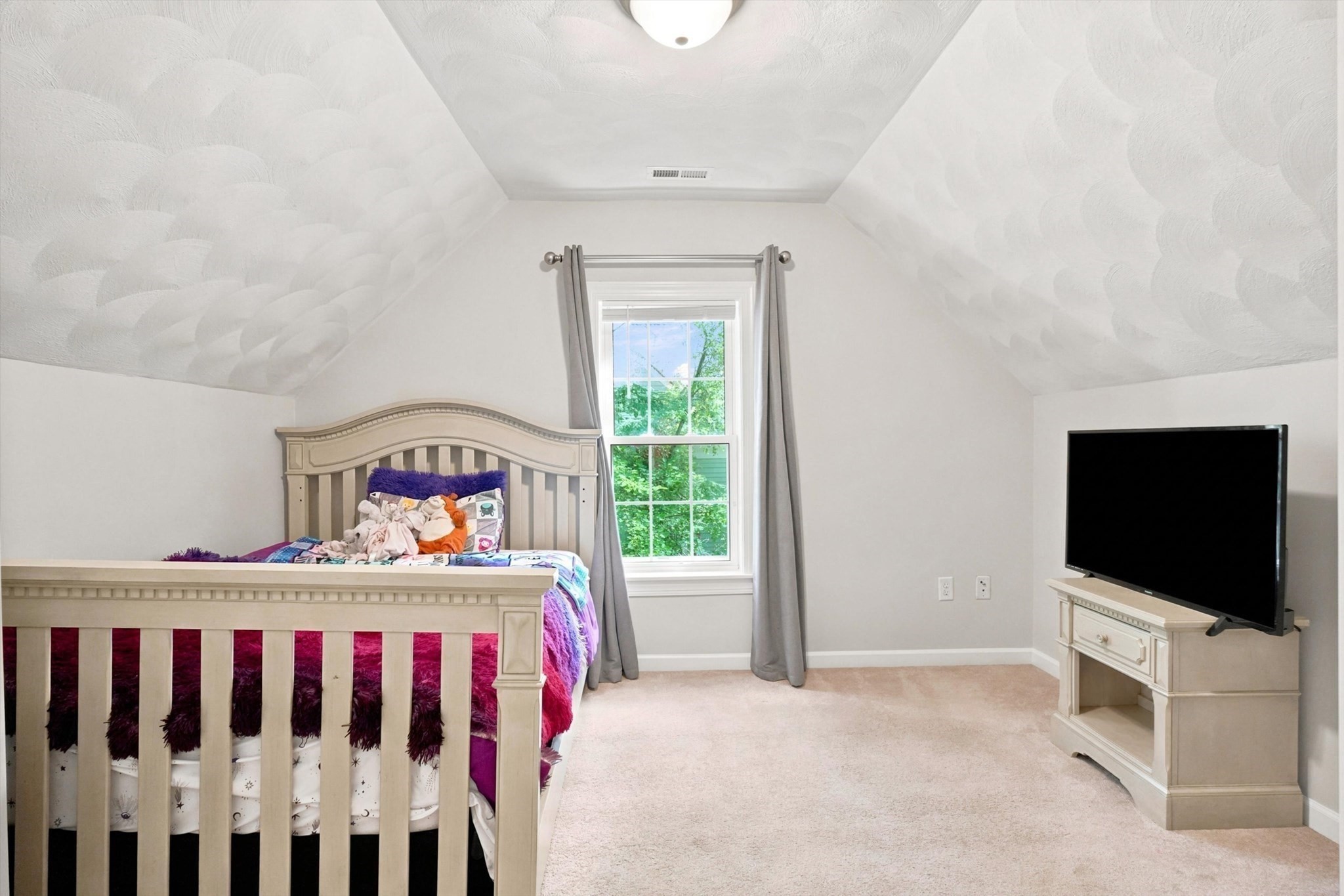 998 Boston Rd Property Photo 24