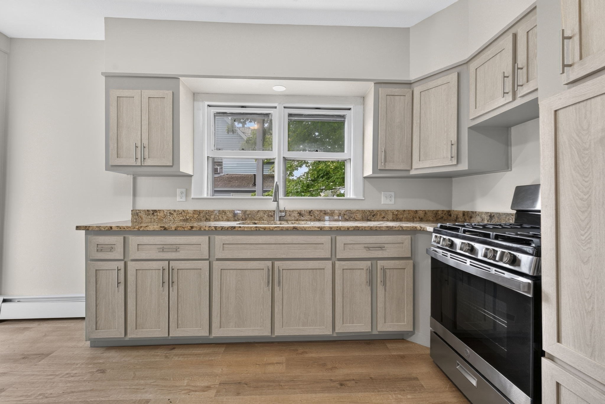 7 Concord St Property Photo 2