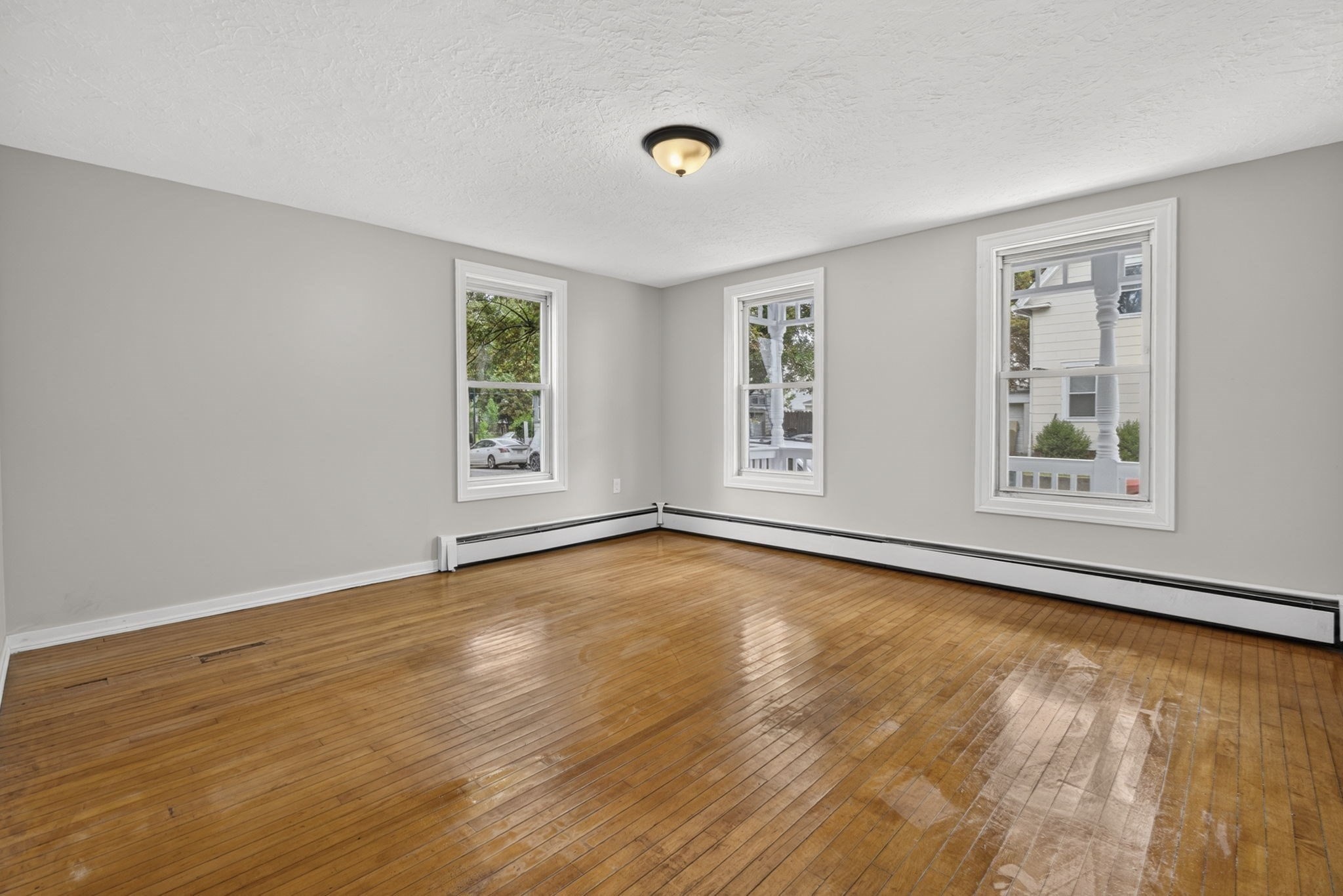 7 Concord St Property Photo 4