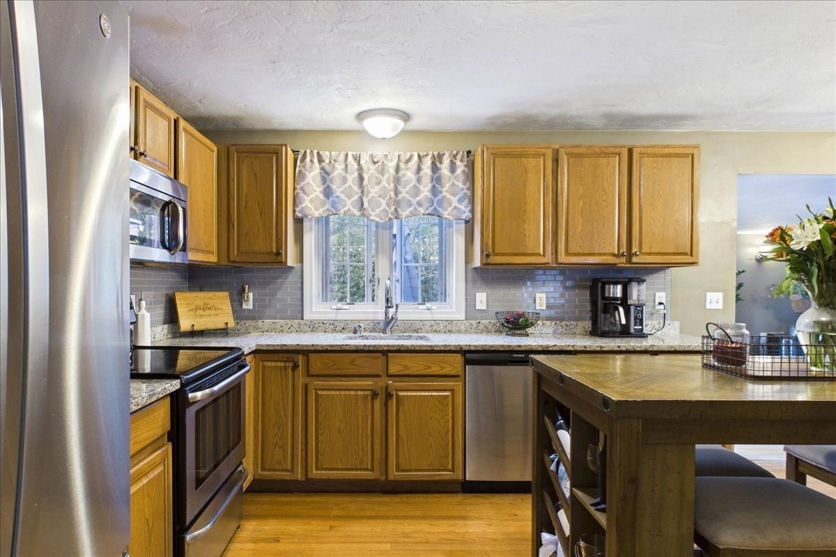 15 Old Center St Property Photo 7