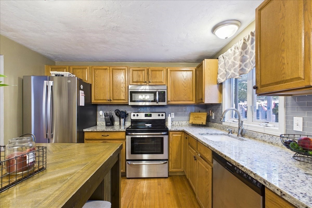 15 Old Center St Property Photo 10