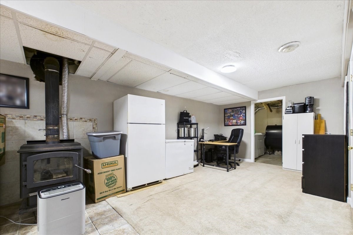 15 Old Center St Property Photo 27