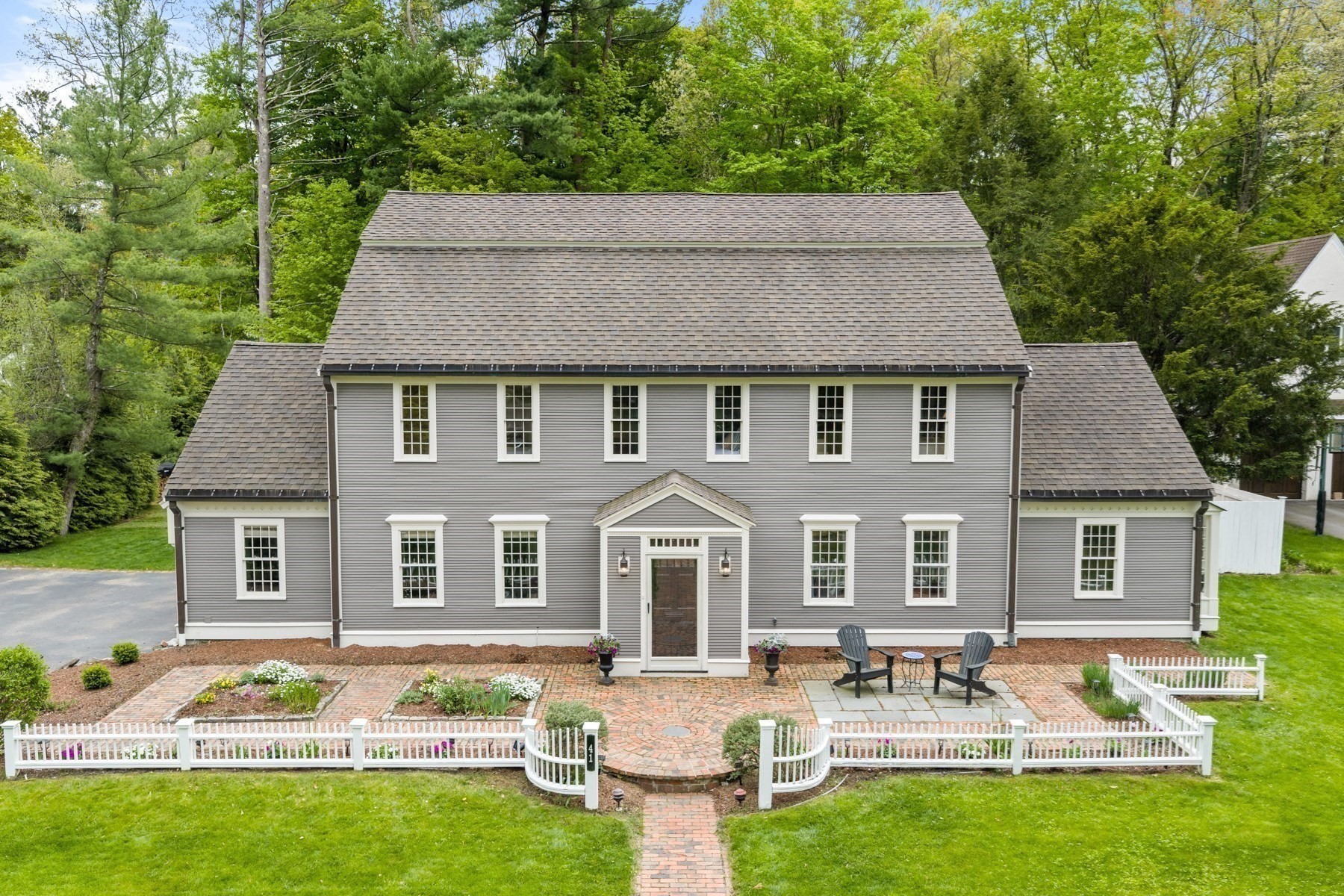 41 Longmeadow Road Property Photo 2