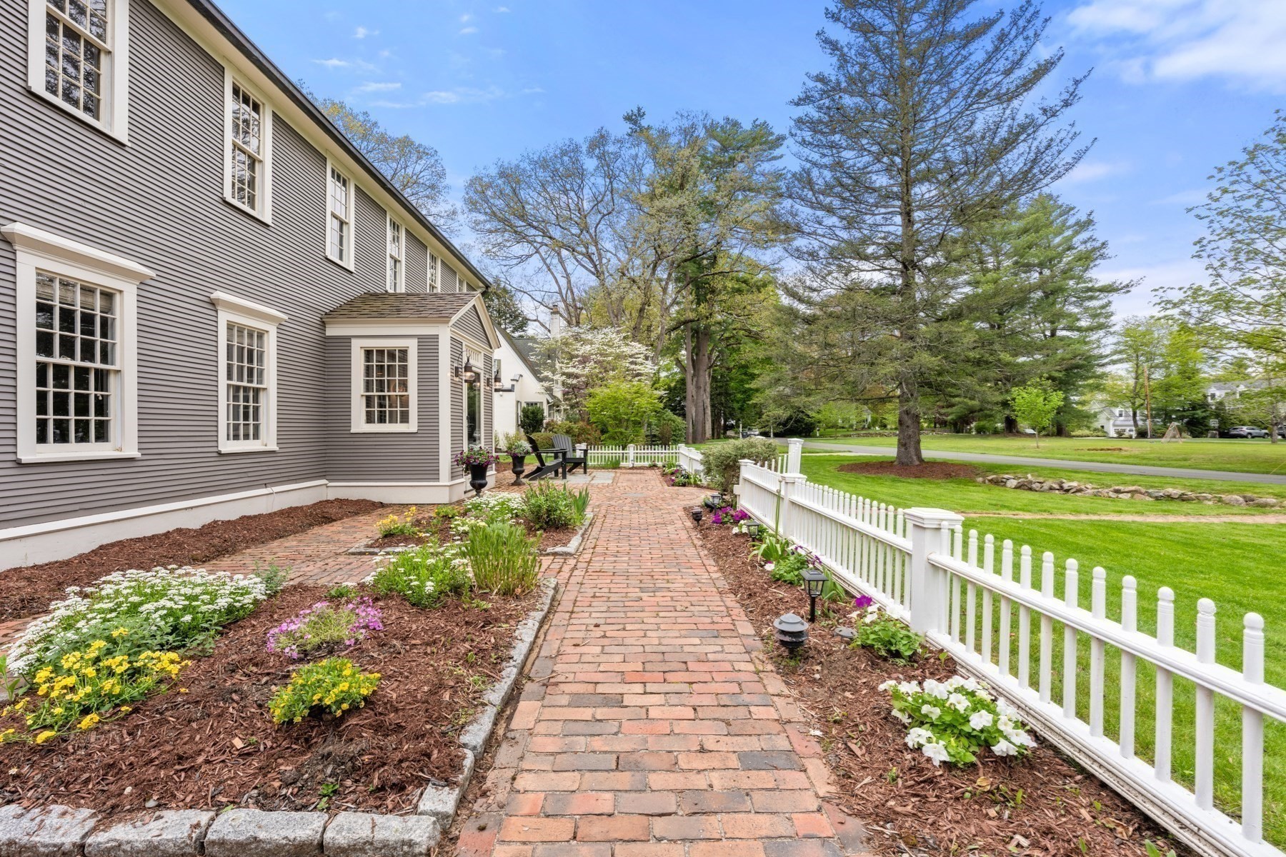 41 Longmeadow Road Property Photo 3