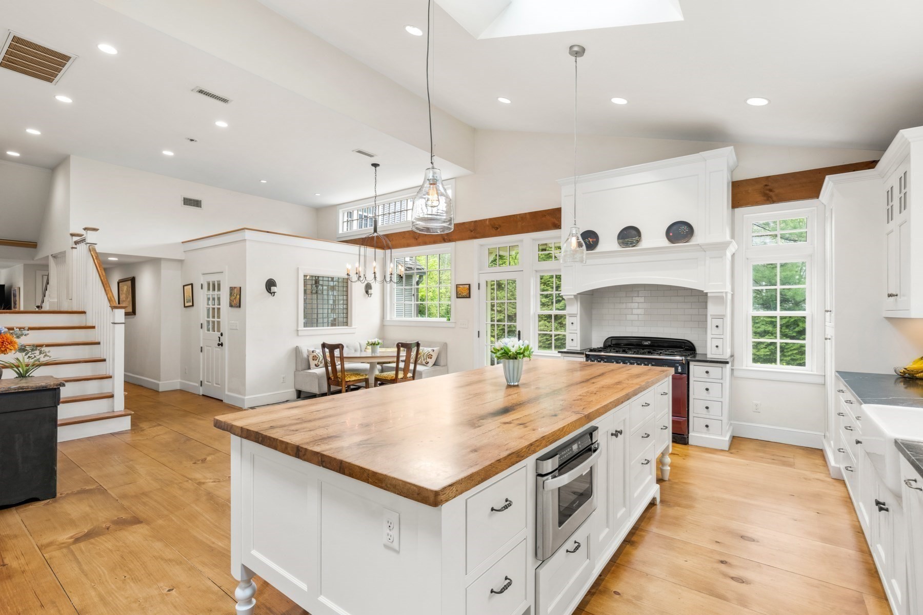 41 Longmeadow Road Property Photo 10