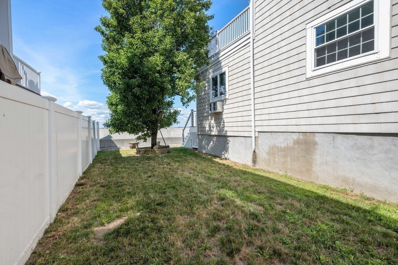 706 Sea St Property Photo 18