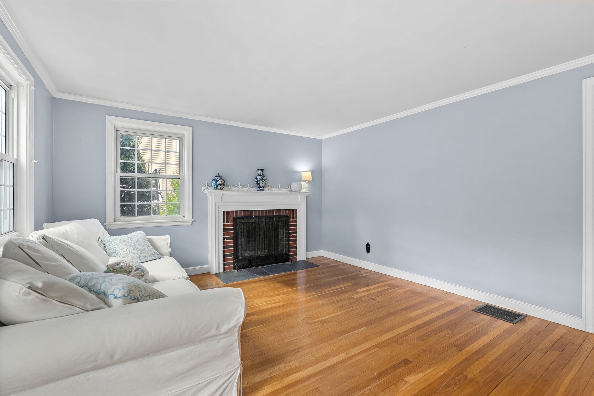 71 Sheppard Ave Property Photo 13