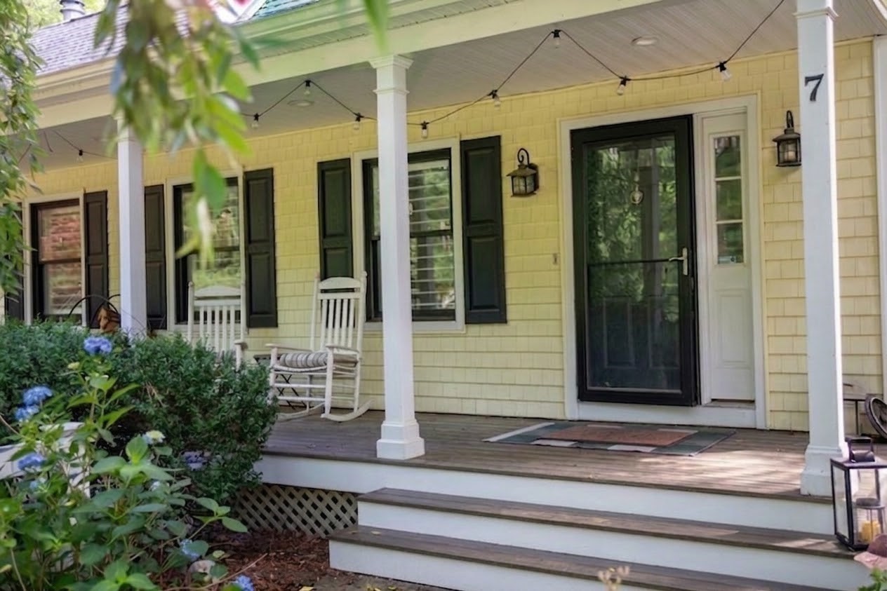 7 Pond St Property Photo 13