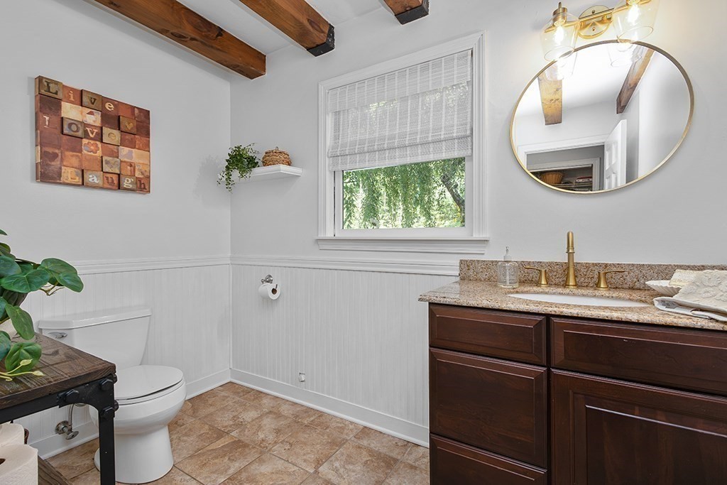 7 Pond St Property Photo 21