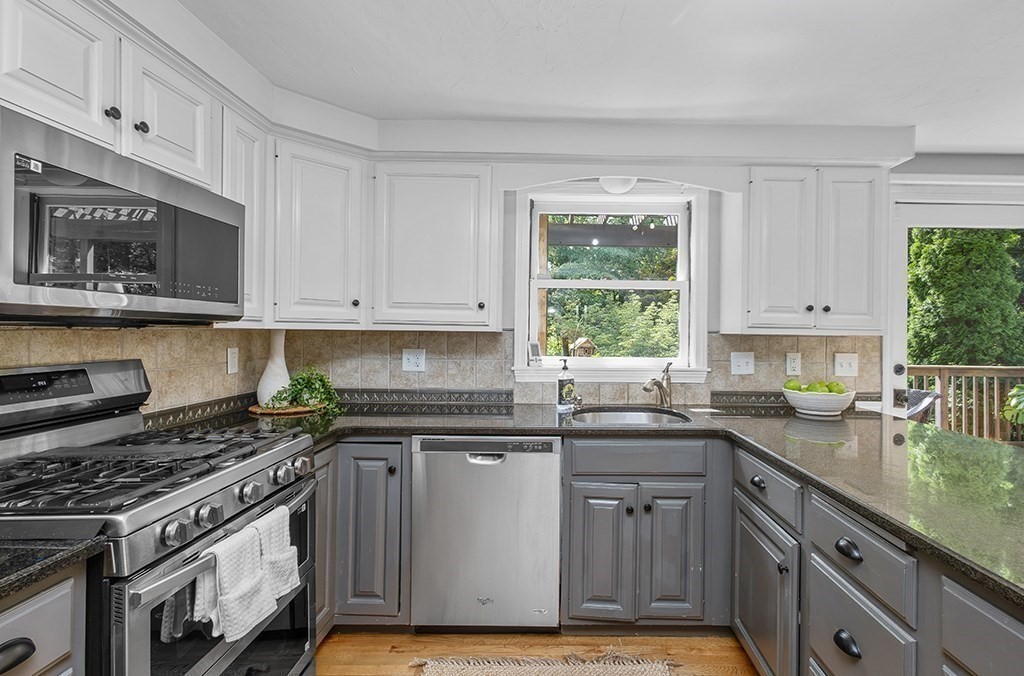 7 Pond St Property Photo 24