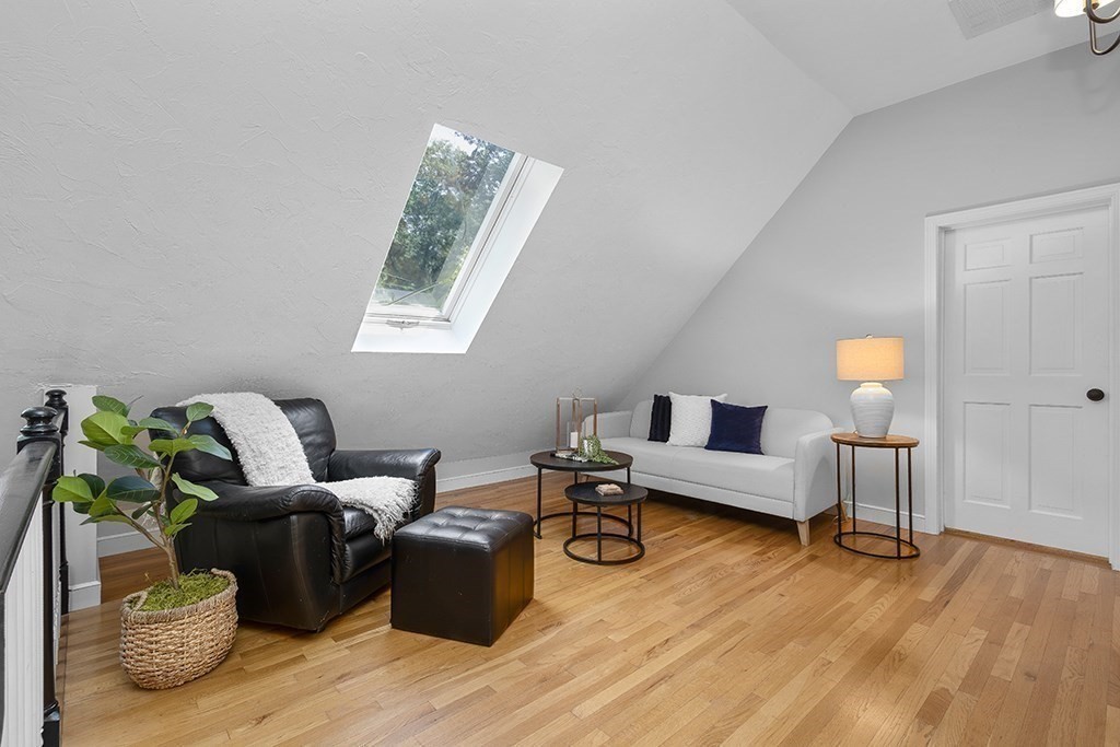 7 Pond St Property Photo 30