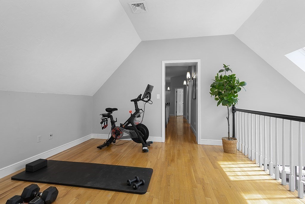 7 Pond St Property Photo 31