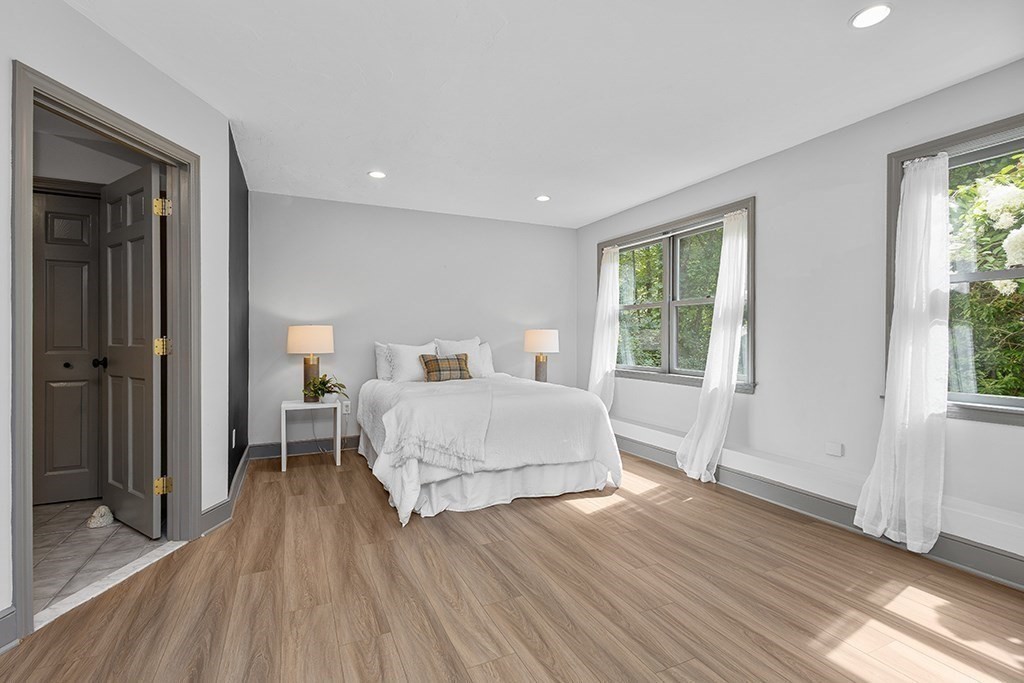 7 Pond St Property Photo 39