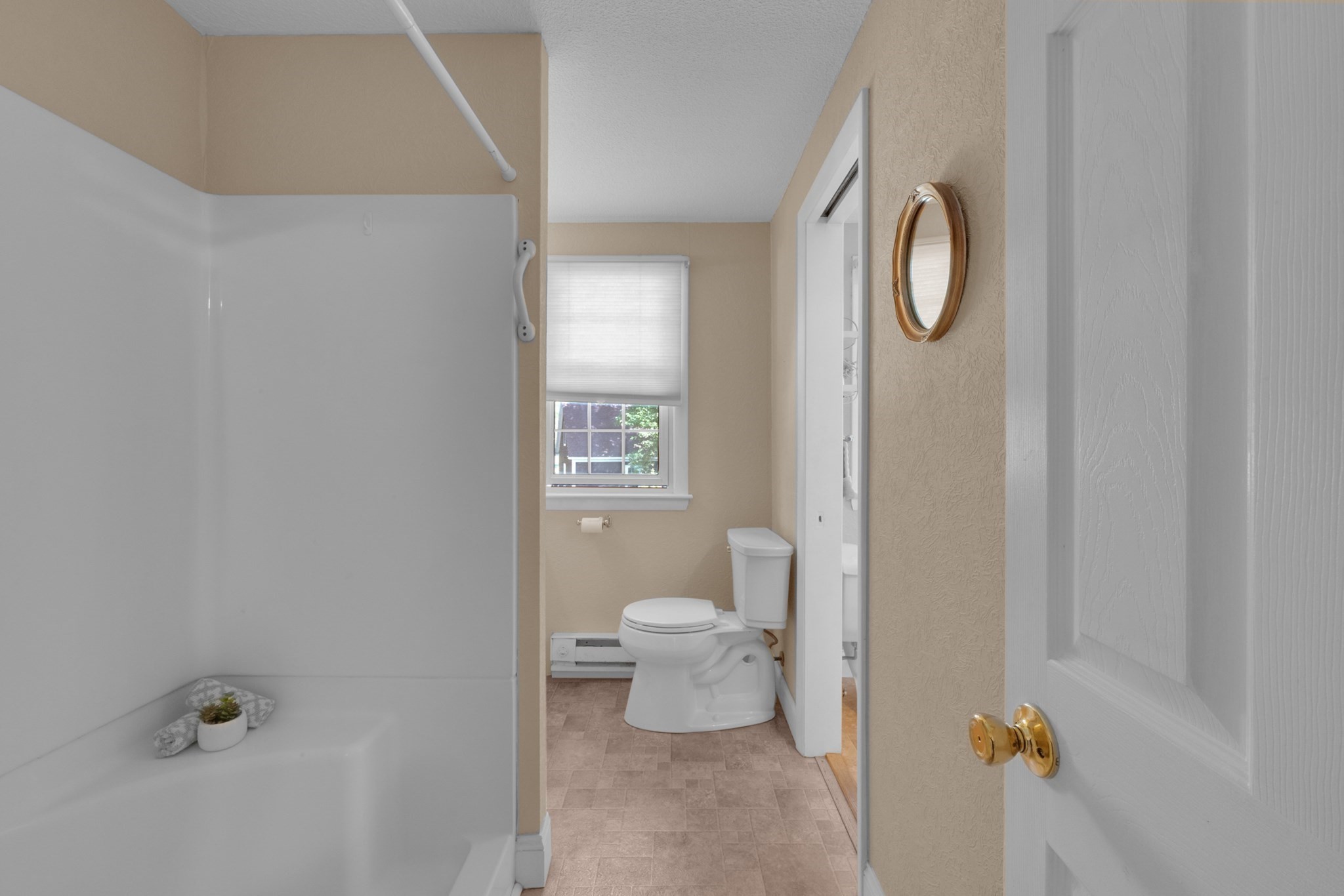401 Cross St Property Photo 13