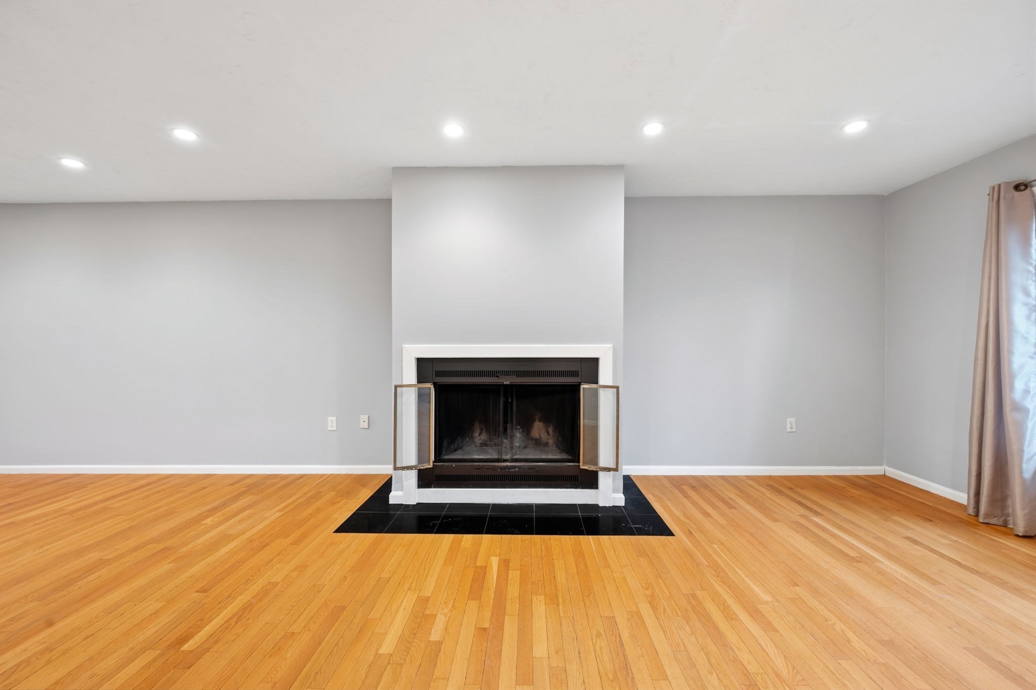 470 Adams St # 2 Property Photo 5