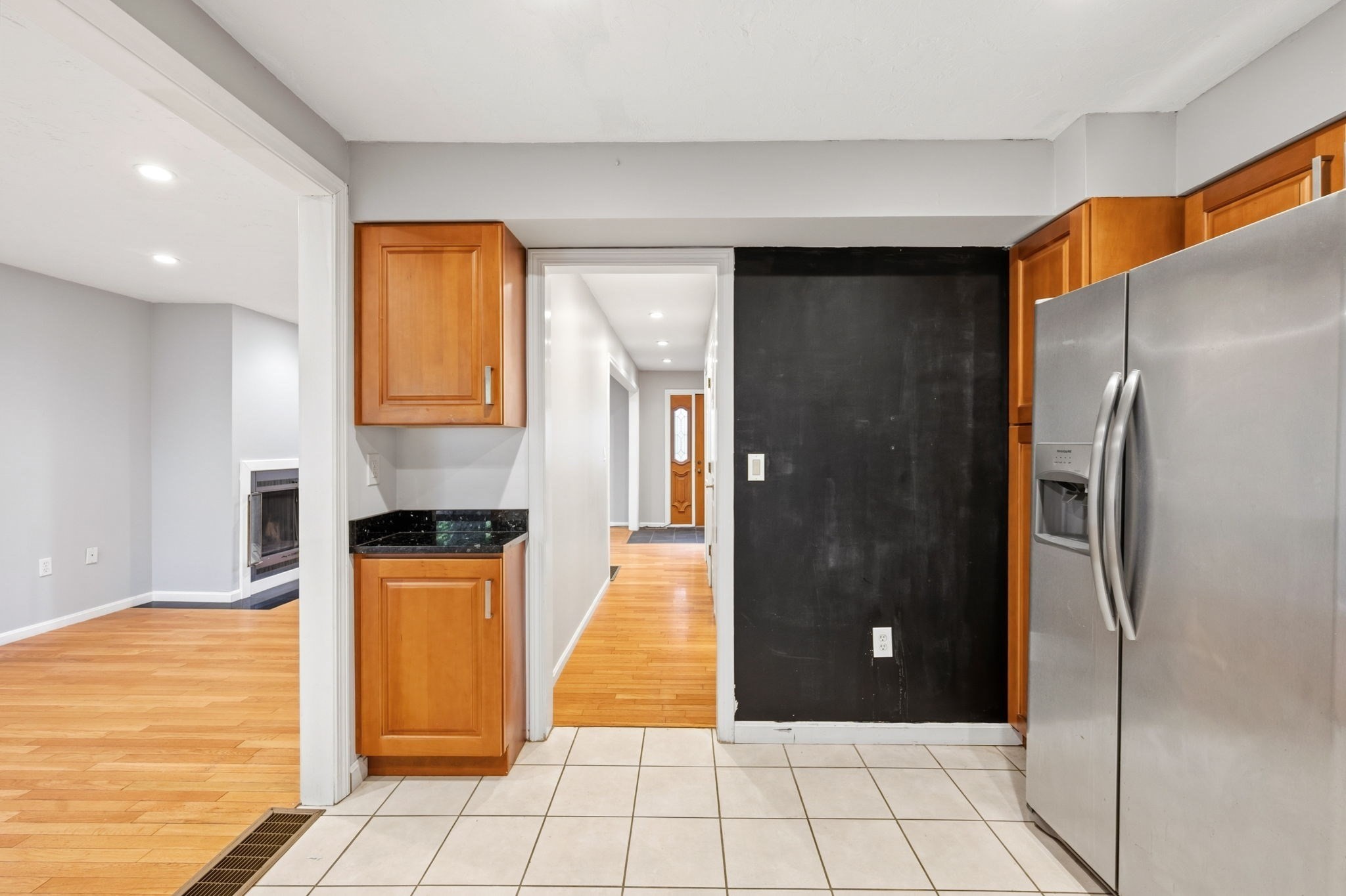 470 Adams St # 2 Property Photo 7