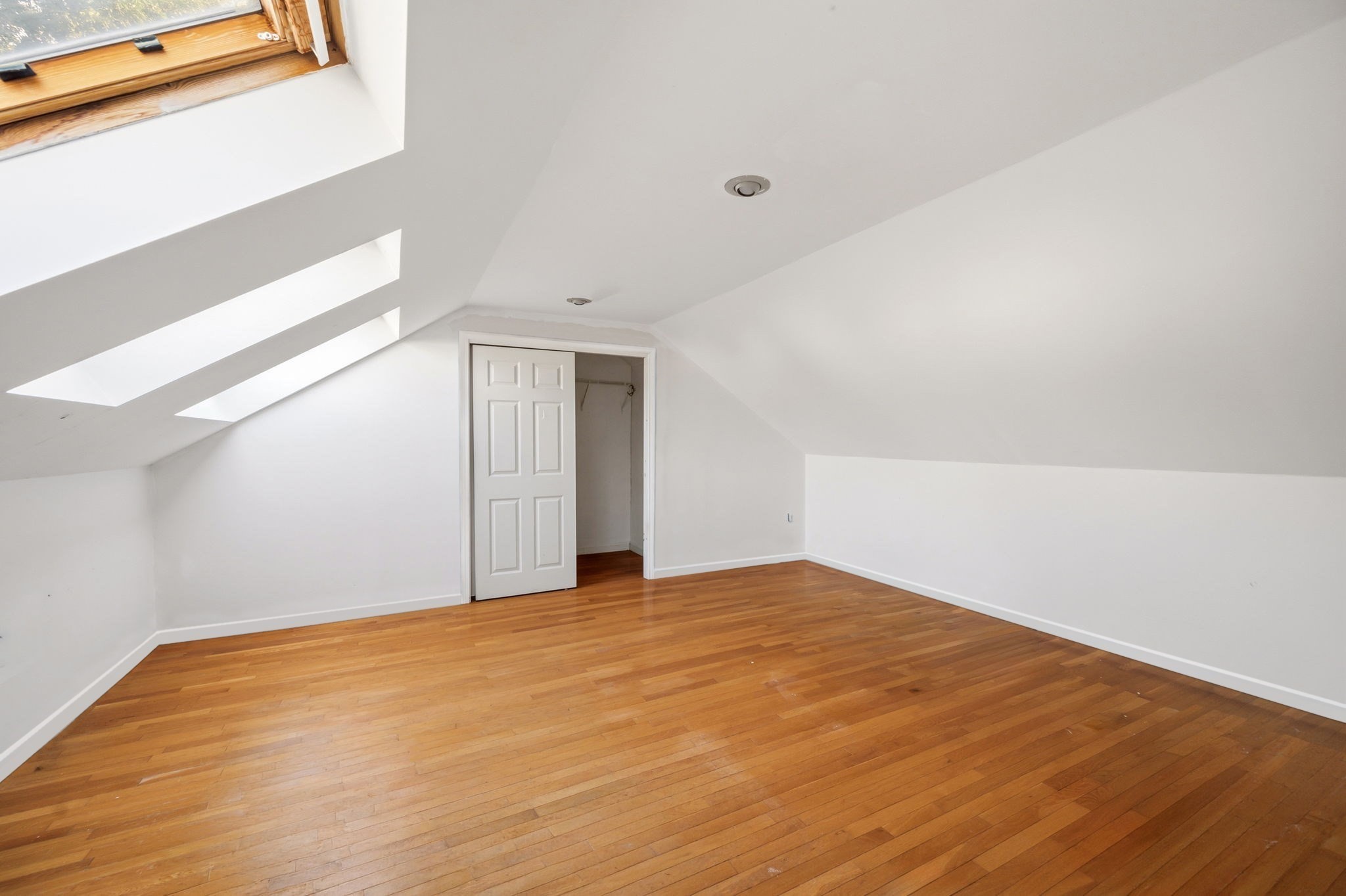 470 Adams St # 2 Property Photo 17