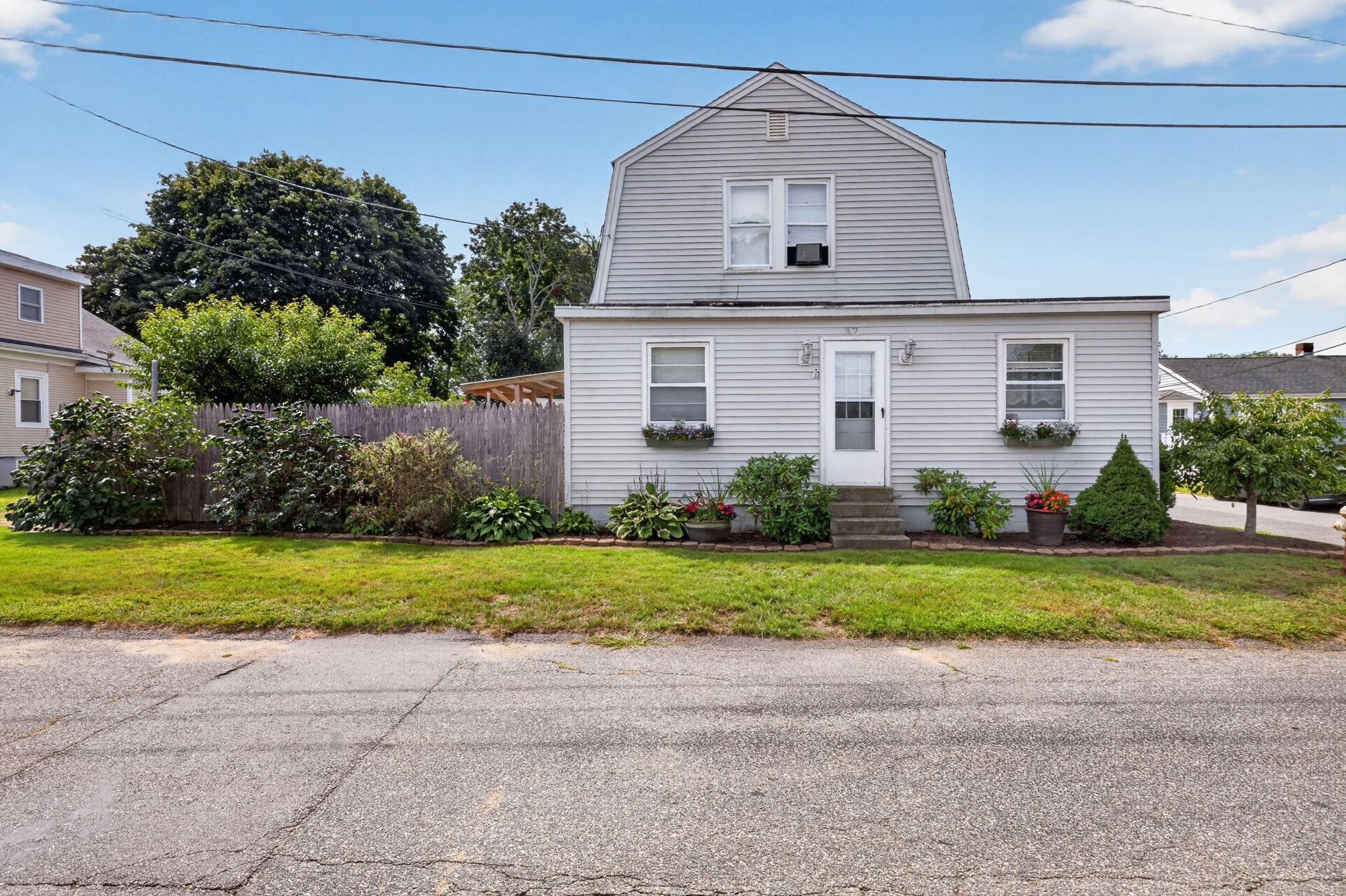32 Gardner Ave