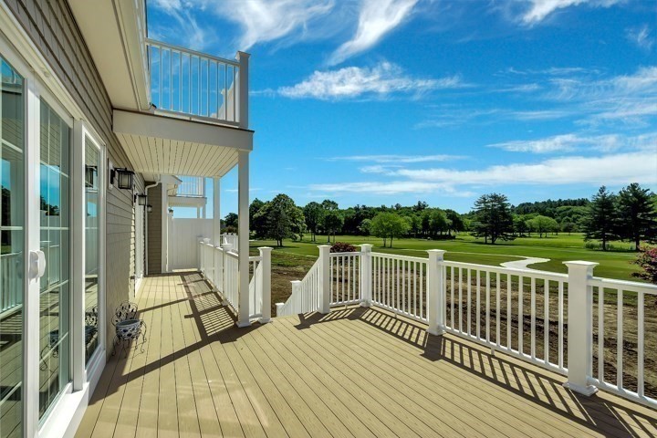 51/u:37 Cape Club Drive Property Photo 2