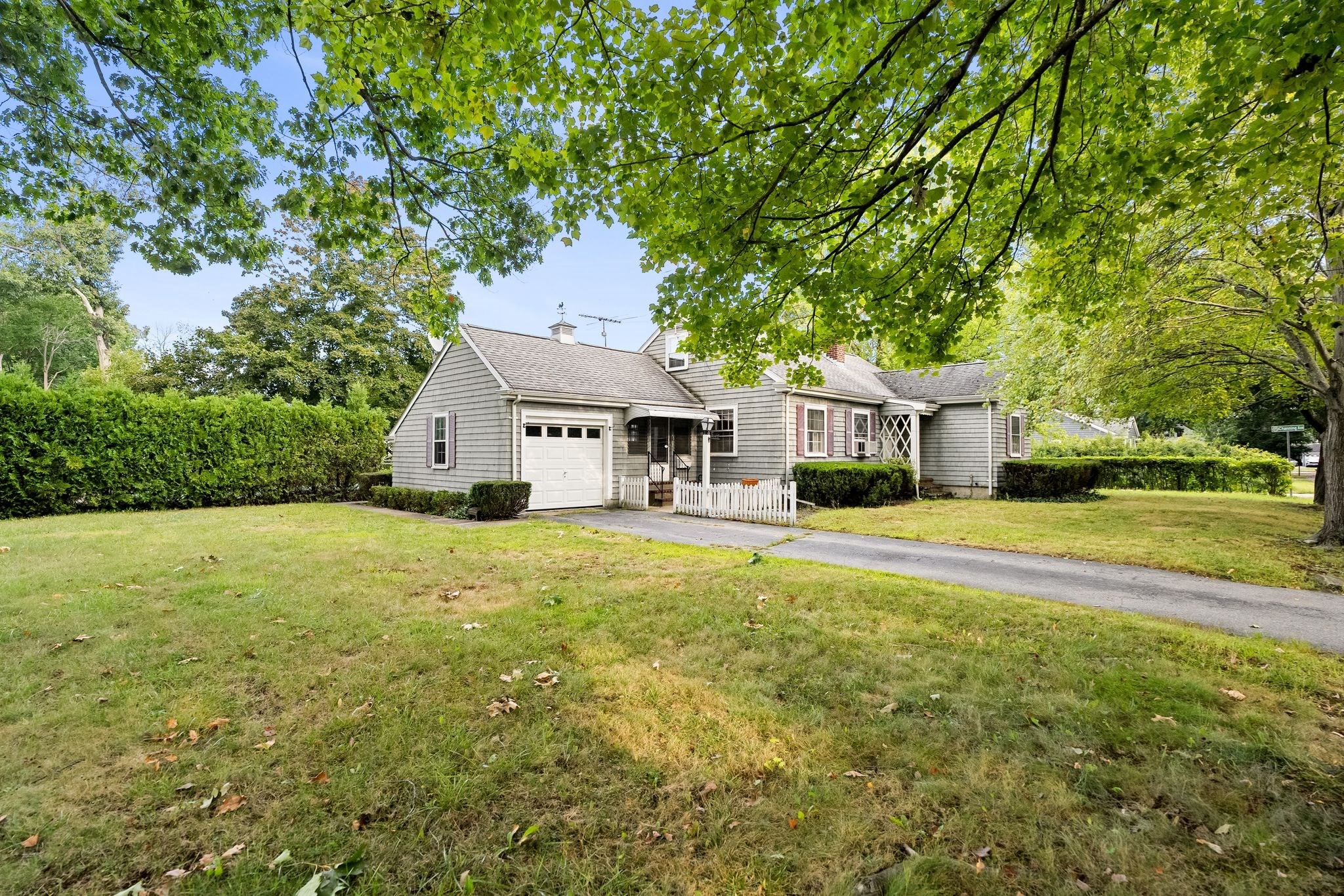 140 Wilson St Property Photo 2