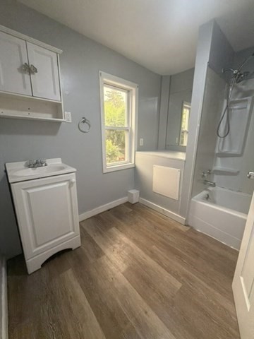 335 Oakland St Property Photo 9