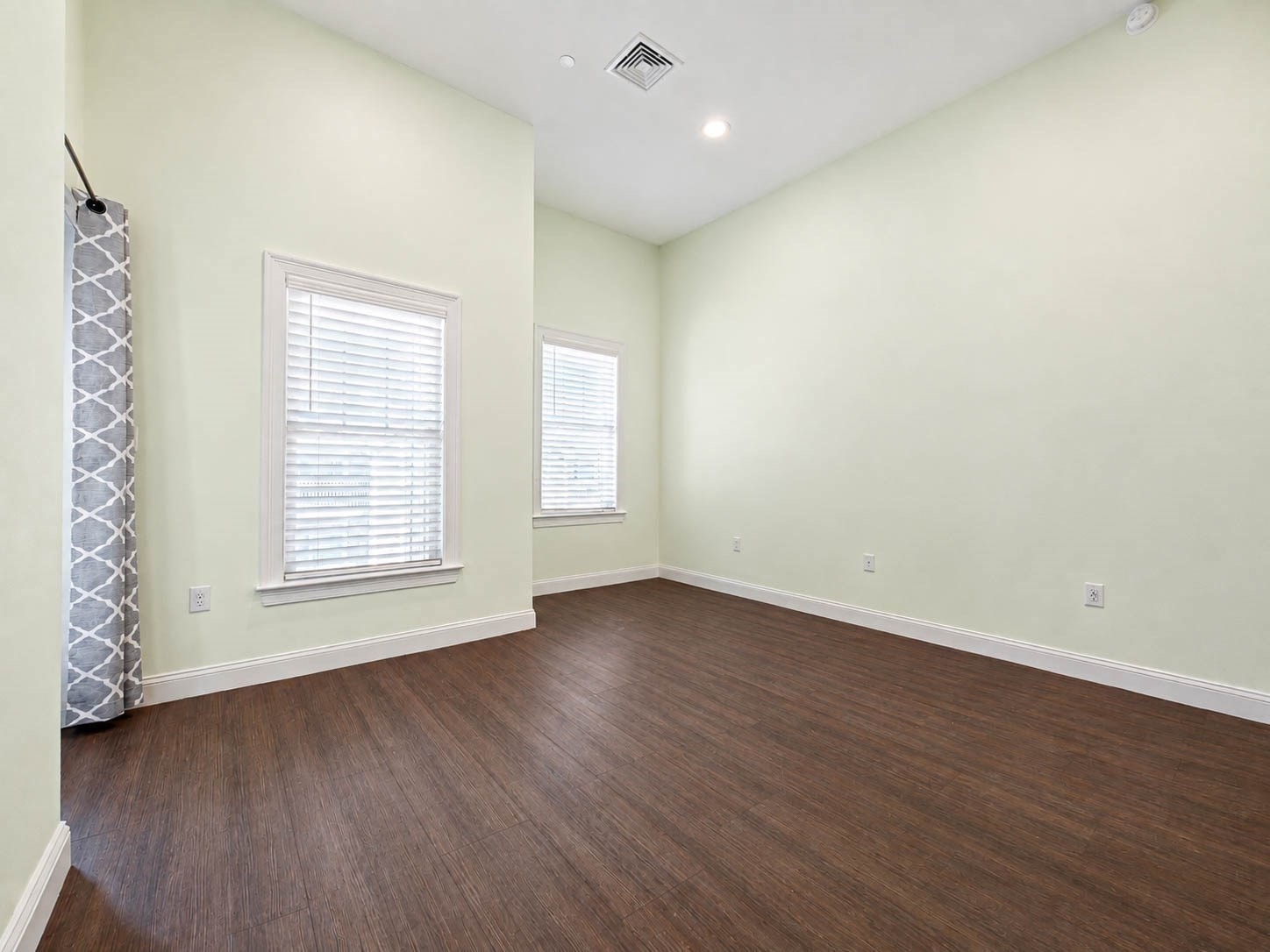 320 Middlesex Ave # F406 Property Photo 11