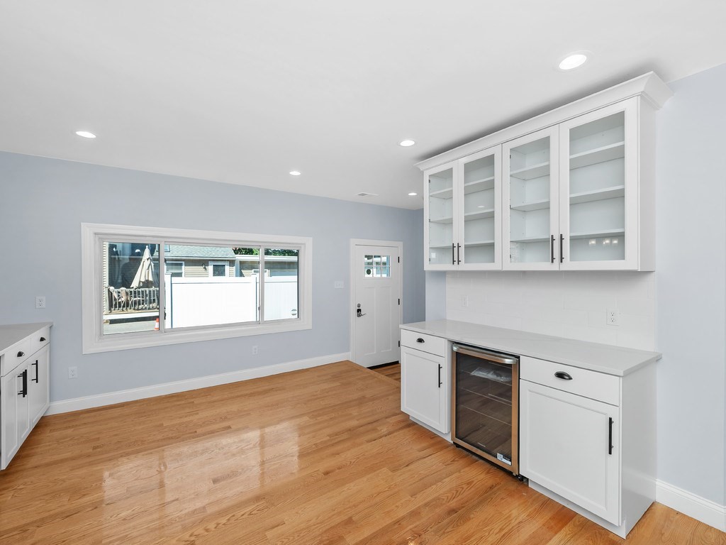 28 Ash Street # 1 Property Photo 6