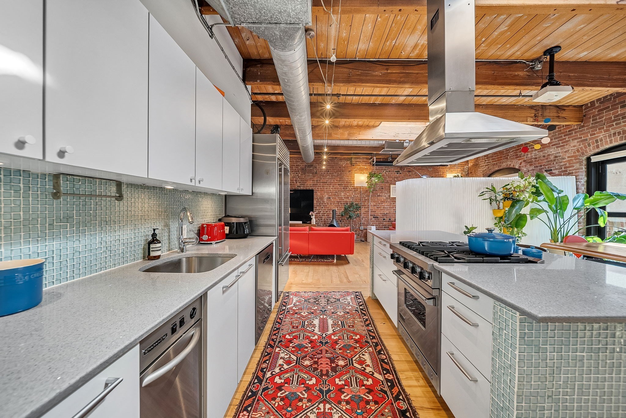 21 Wormwood St # 620 Property Photo 4
