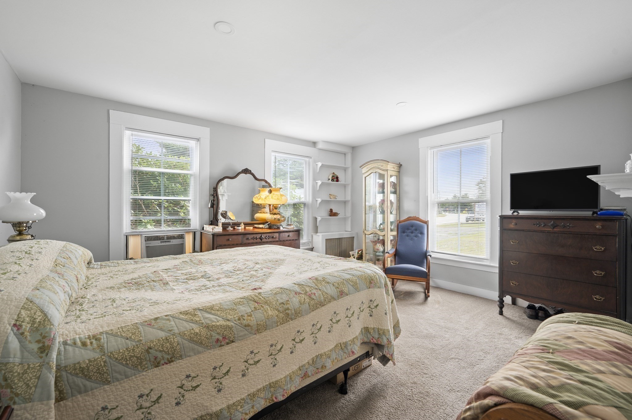 14 Church Street Property Photo 32