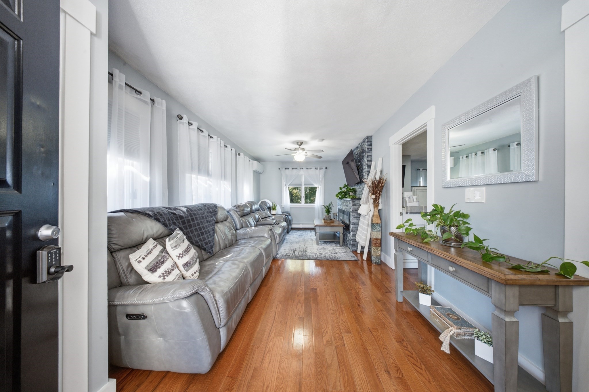26 Acacia St Property Photo 8
