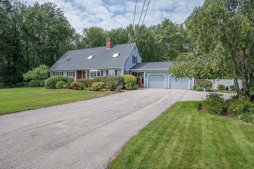 400 Boston Road Property Photo 2