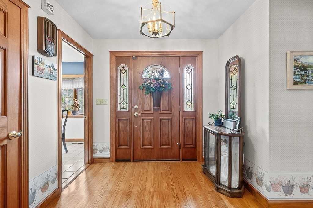 400 Boston Road Property Photo 7