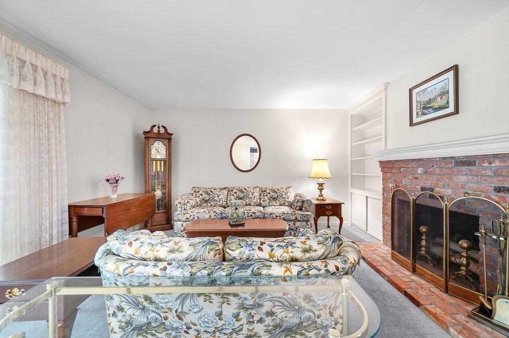 400 Boston Road Property Photo 9