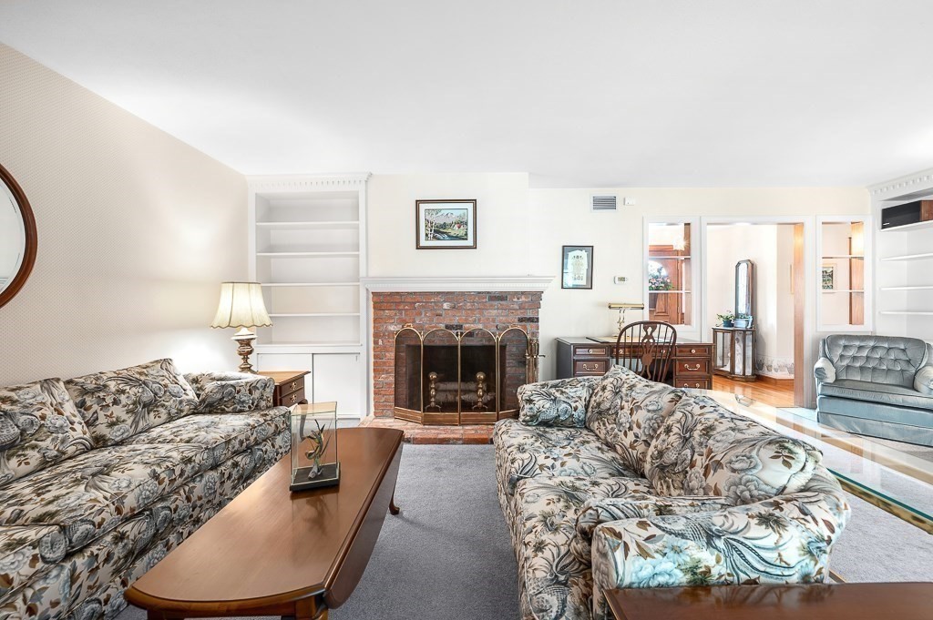 400 Boston Road Property Photo 10